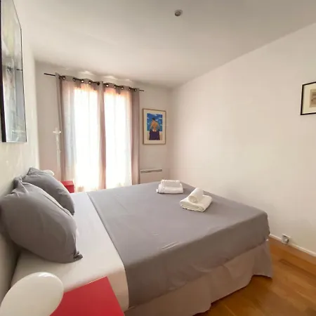 Coeur Du Vieux - T2 Calme A 2 Pas De La Plage Apartment *